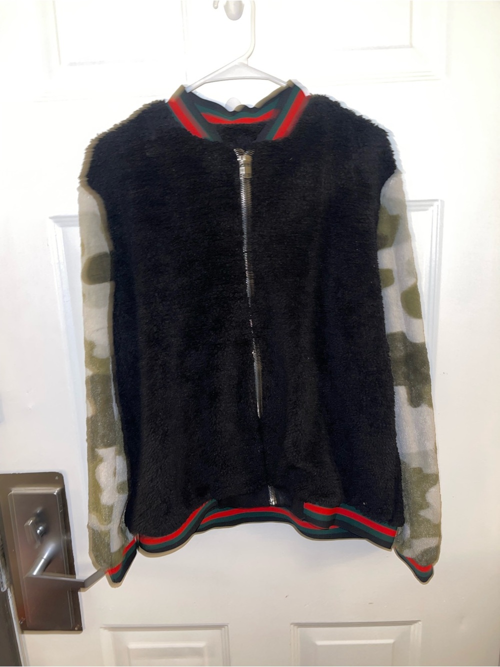 Gypsies & Moondust Black Faux Fur Bomber Jacket with Camo Sleeves - Size XL